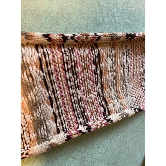 Old Navy 84” long scarf with tassels round hem sides, classic ski pattern - Picture 6 of 7